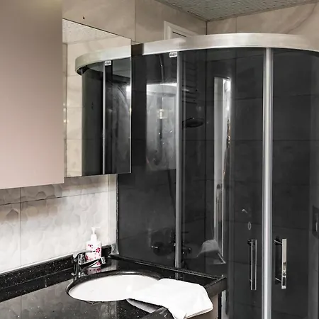 ホテル Demak & Homes